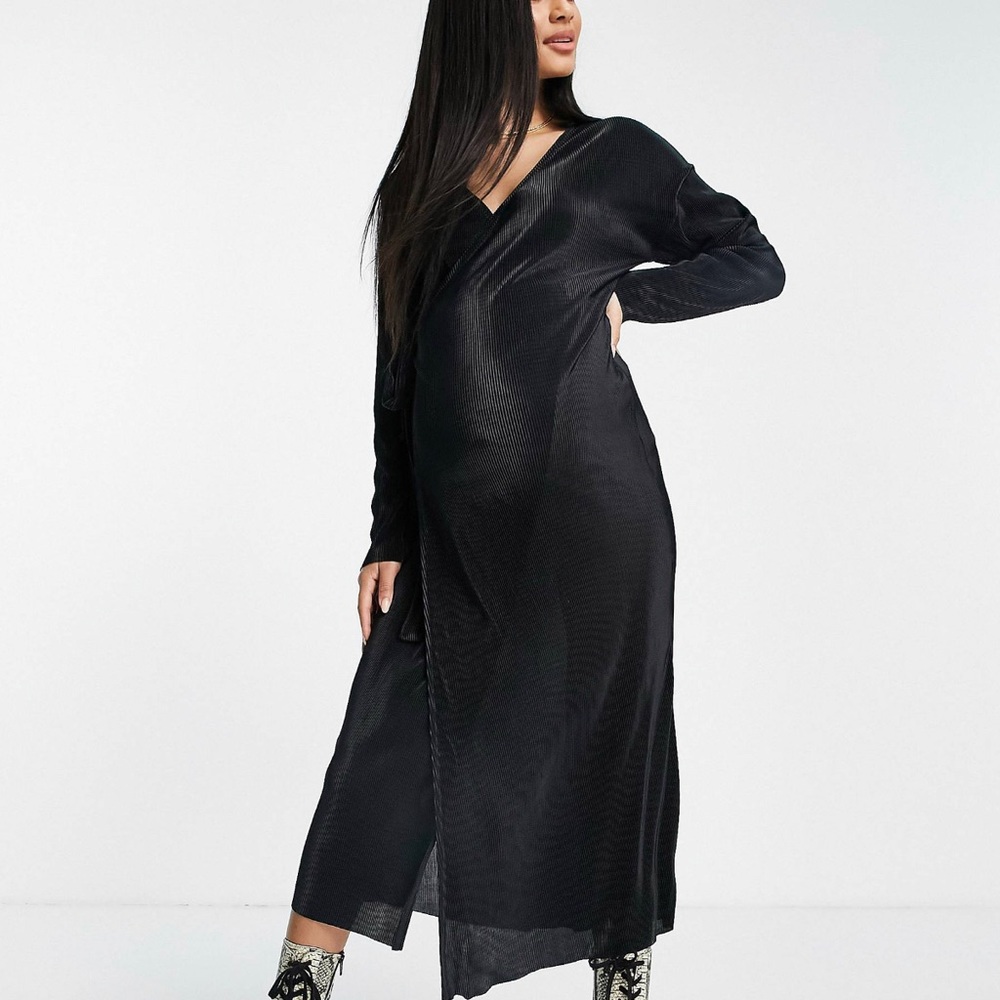 Black long sleeve dress - Picture 3 of 3